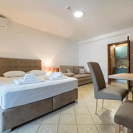 Studio Apartments Marea 2 布德瓦 客房 照片
