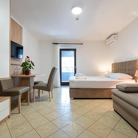 Studio Apartments Marea 2 布德瓦 客房 照片