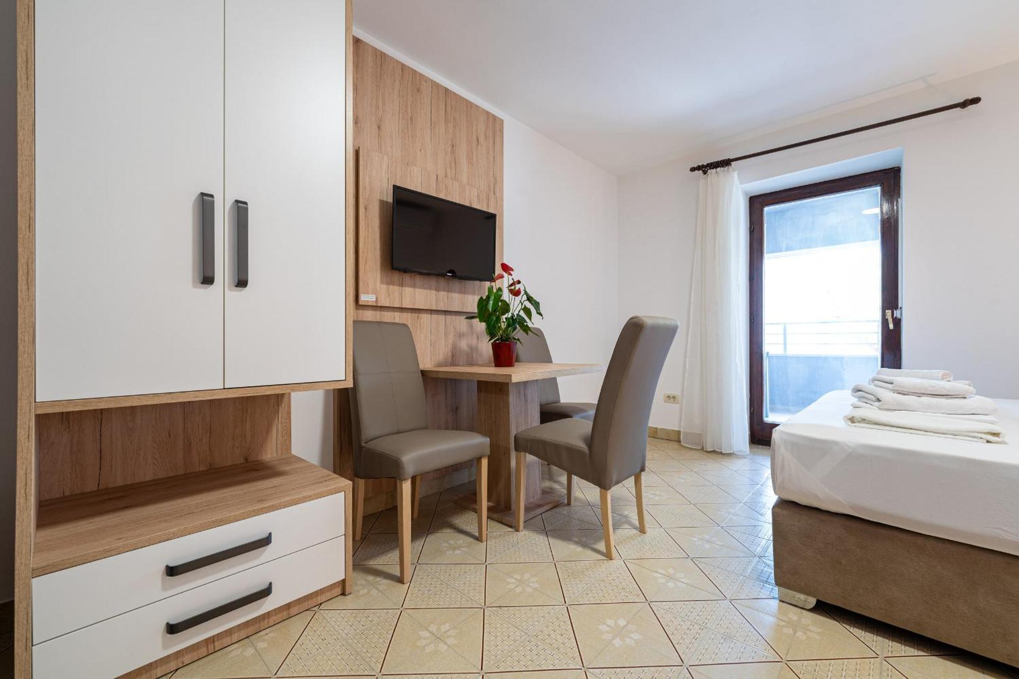 Appartement Marea 2 *